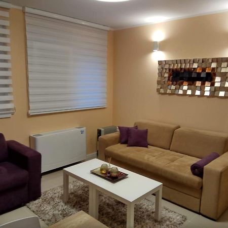 Apartment Cherry Gold Zrenjanin Eksteriør bilde