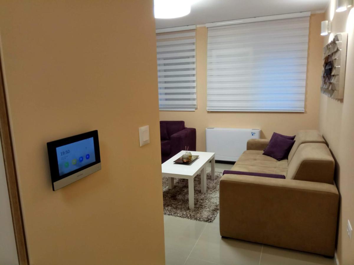 Apartment Cherry Gold Zrenjanin Eksteriør bilde