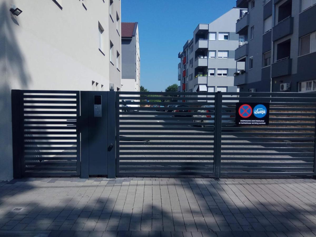 Apartment Cherry Gold Zrenjanin Eksteriør bilde